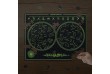 Svítící puzzle ve tmě, konstelace